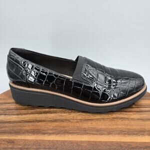 Clarks Sharon Shoes Womens 9.5 M Black Loafers Slip On Croc Embossed Comfort